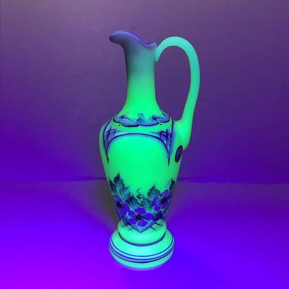 Fenton Burmese Satin Rose Bed Ewer Hand Painted Limited Edition - Picture 1 of 7